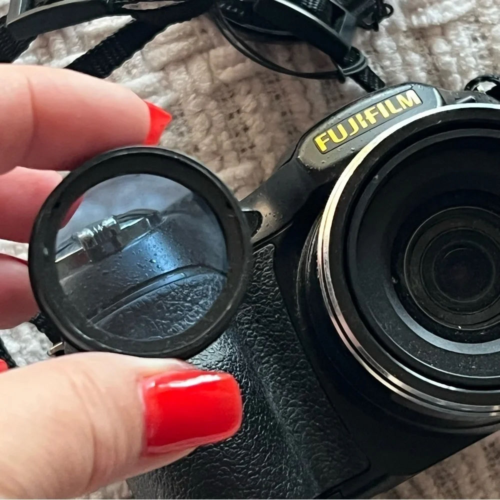 Fujifilm FinePix S2850HD digital Camera for parts